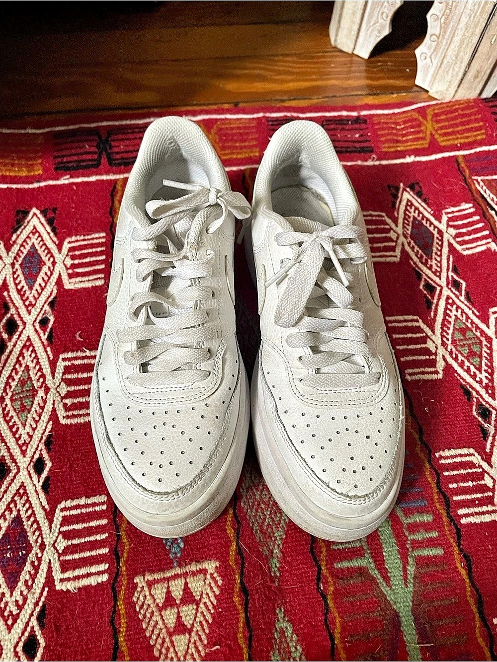 Nike hightop White Sneakers US 7.5